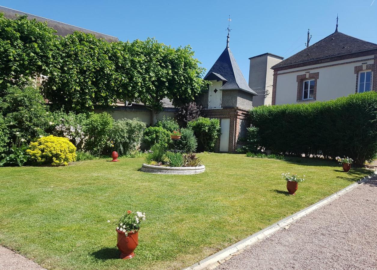 Le Clos Saint-Germain Rugles Eksteriør billede