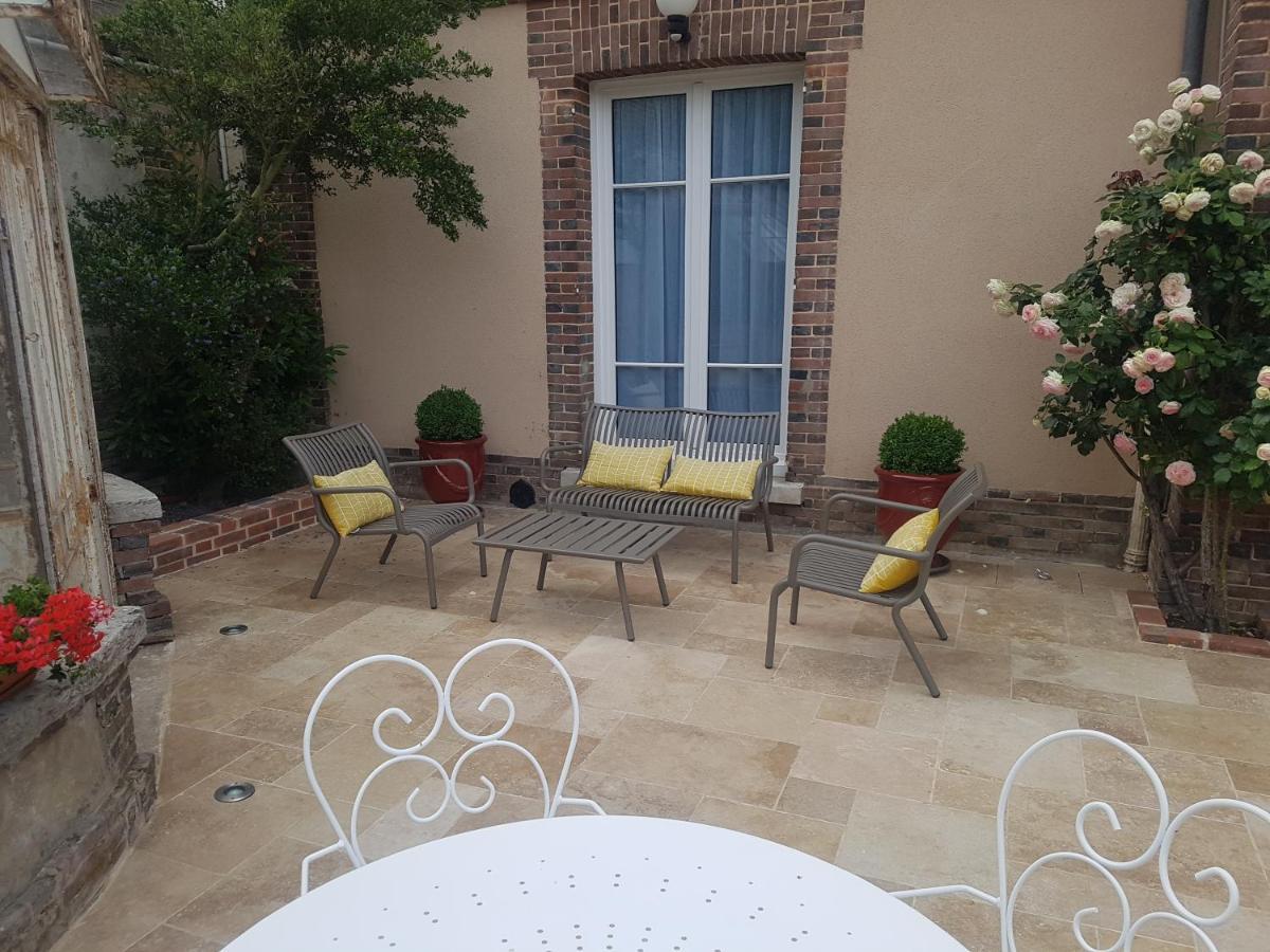 Le Clos Saint-Germain Rugles Eksteriør billede